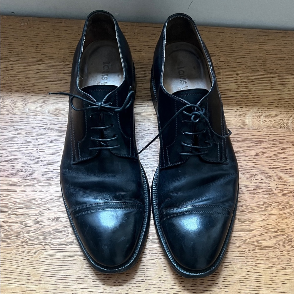 Louis Vuitton Leather Black Dress shoes